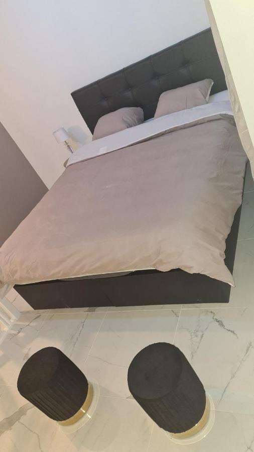 La Villa Detente 弗龙蒂尼昂 外观 照片